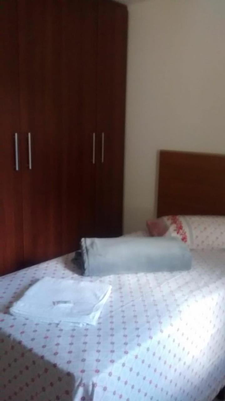 Hospedagem Oliveira Vaz Lobo Apartment Mococa Bagian luar foto